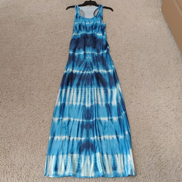no name brand Dresses & Skirts - Noname Blue & White Racerback Maxi Dress Small